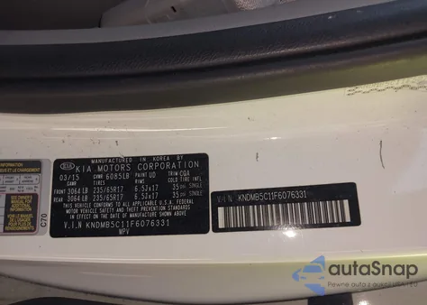 2015 Kia Sedona Lx z USA, uszkodzony, nr VIN KNDMB5C11F6076331